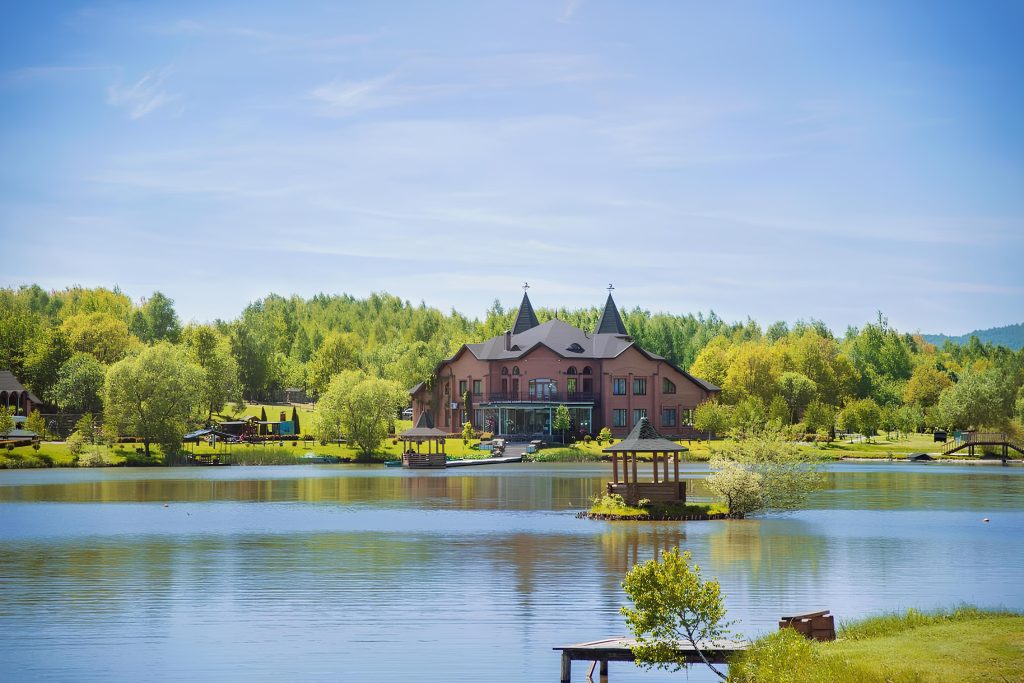 Shepilska Relax Complex – A Lakeside Escape in the Heart of the Carpathian Foothills